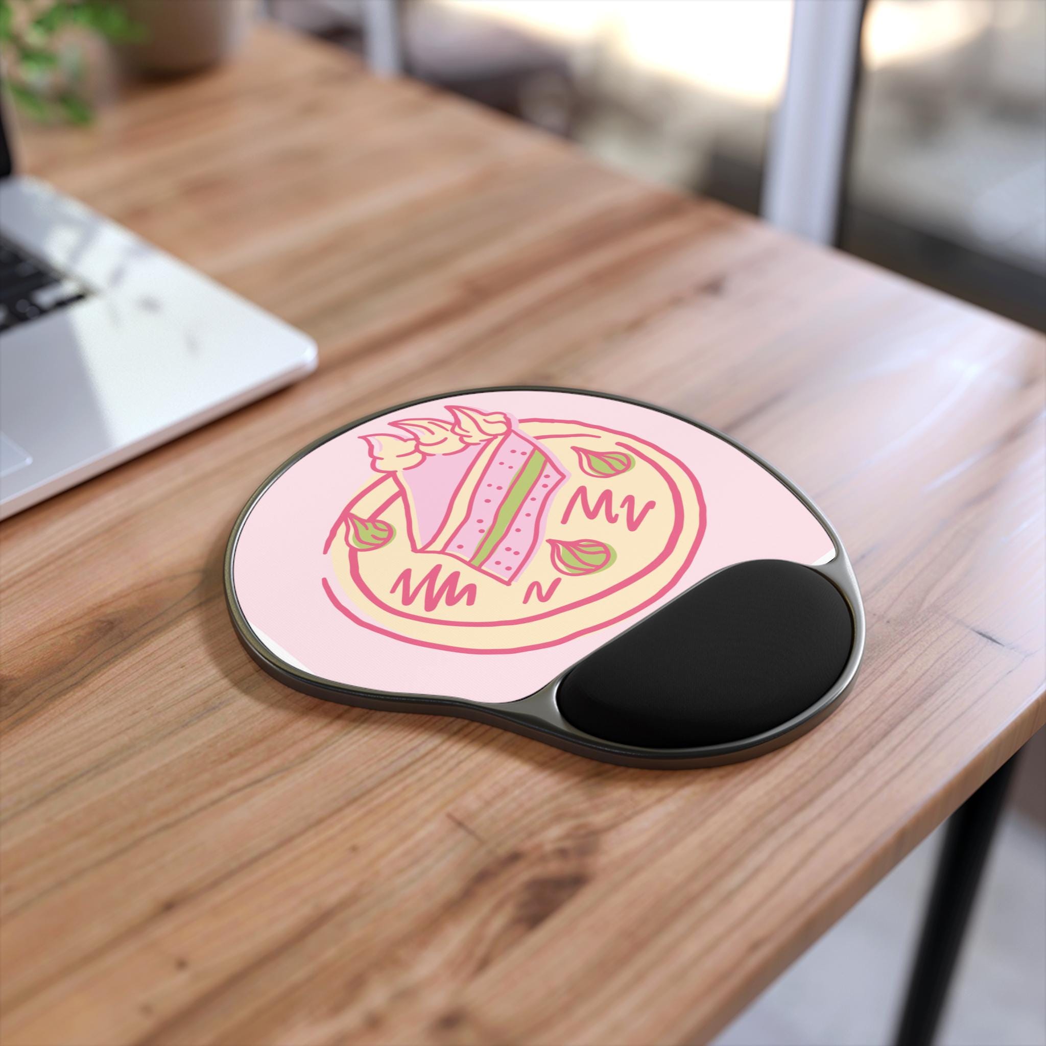 Cute Cake Design Mouse Pad with Wrist Rest, Perfect for Home Office, Gamer Gift, Sweet Treat Vibe, Great for Birthdays, Work Station Decor