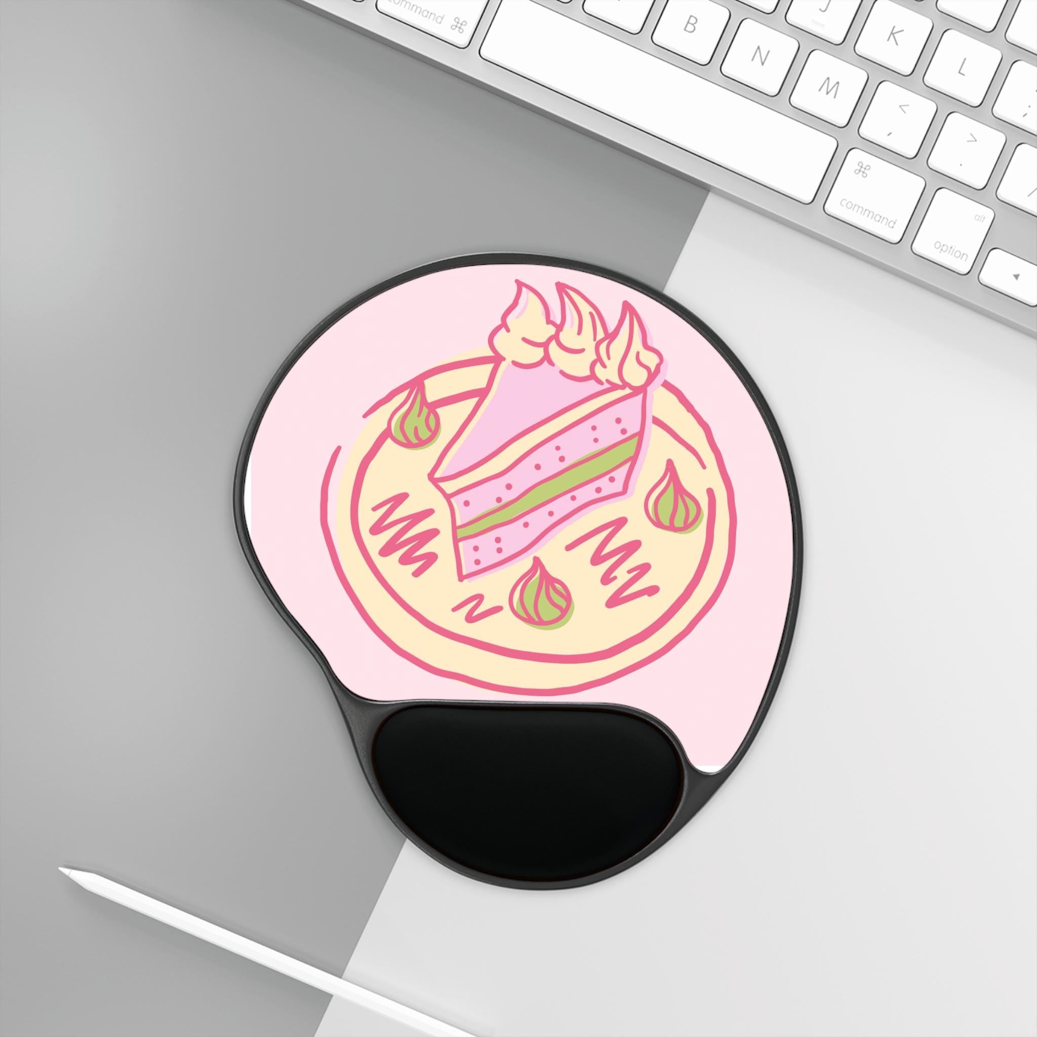 Cute Cake Design Mouse Pad with Wrist Rest, Perfect for Home Office, Gamer Gift, Sweet Treat Vibe, Great for Birthdays, Work Station Decor